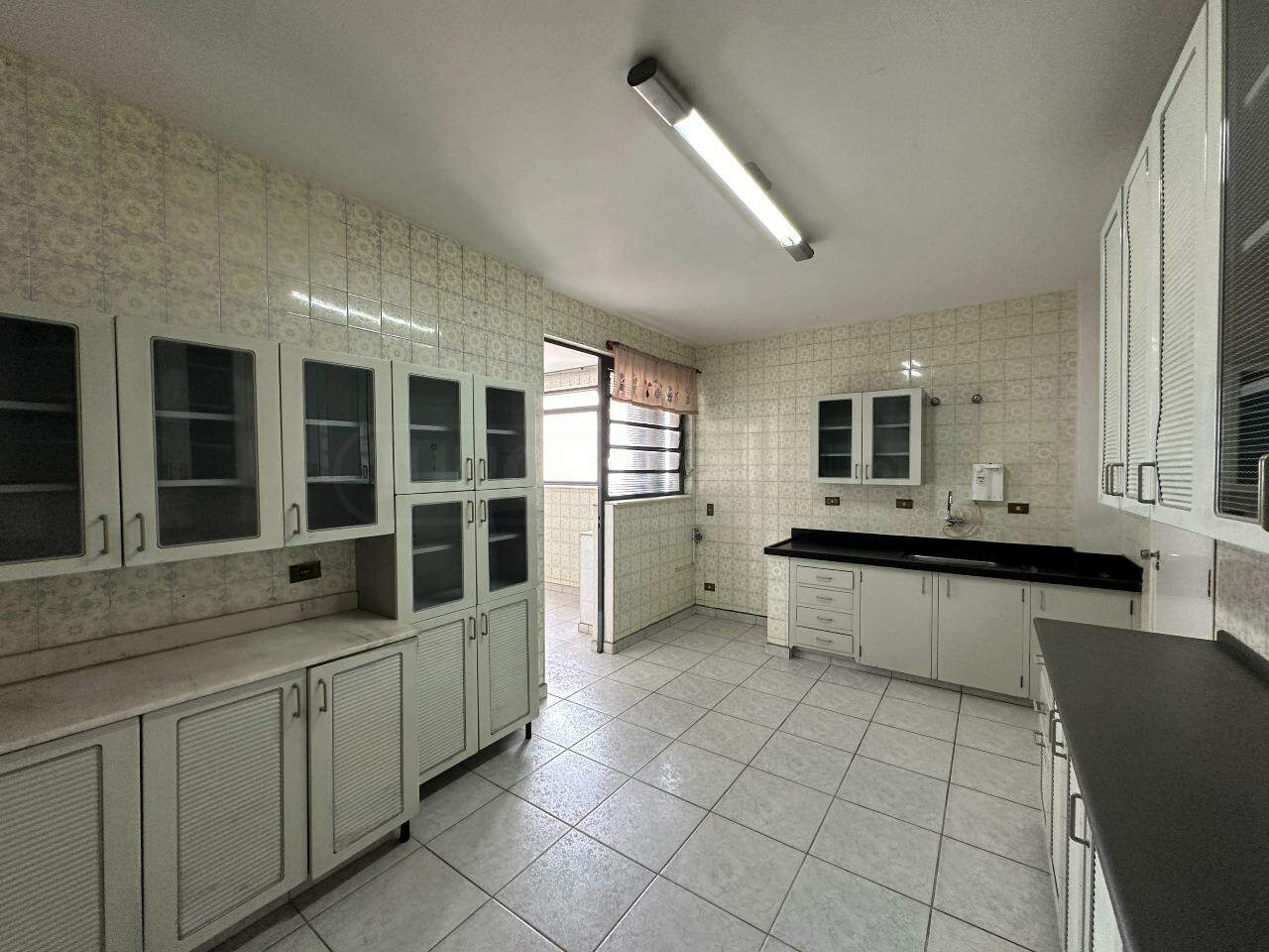 Apartamento à venda no Edifício Oswaldo Miori, 3 quartos, sendo 1 suíte, no bairro Centro em Piracicaba - SP