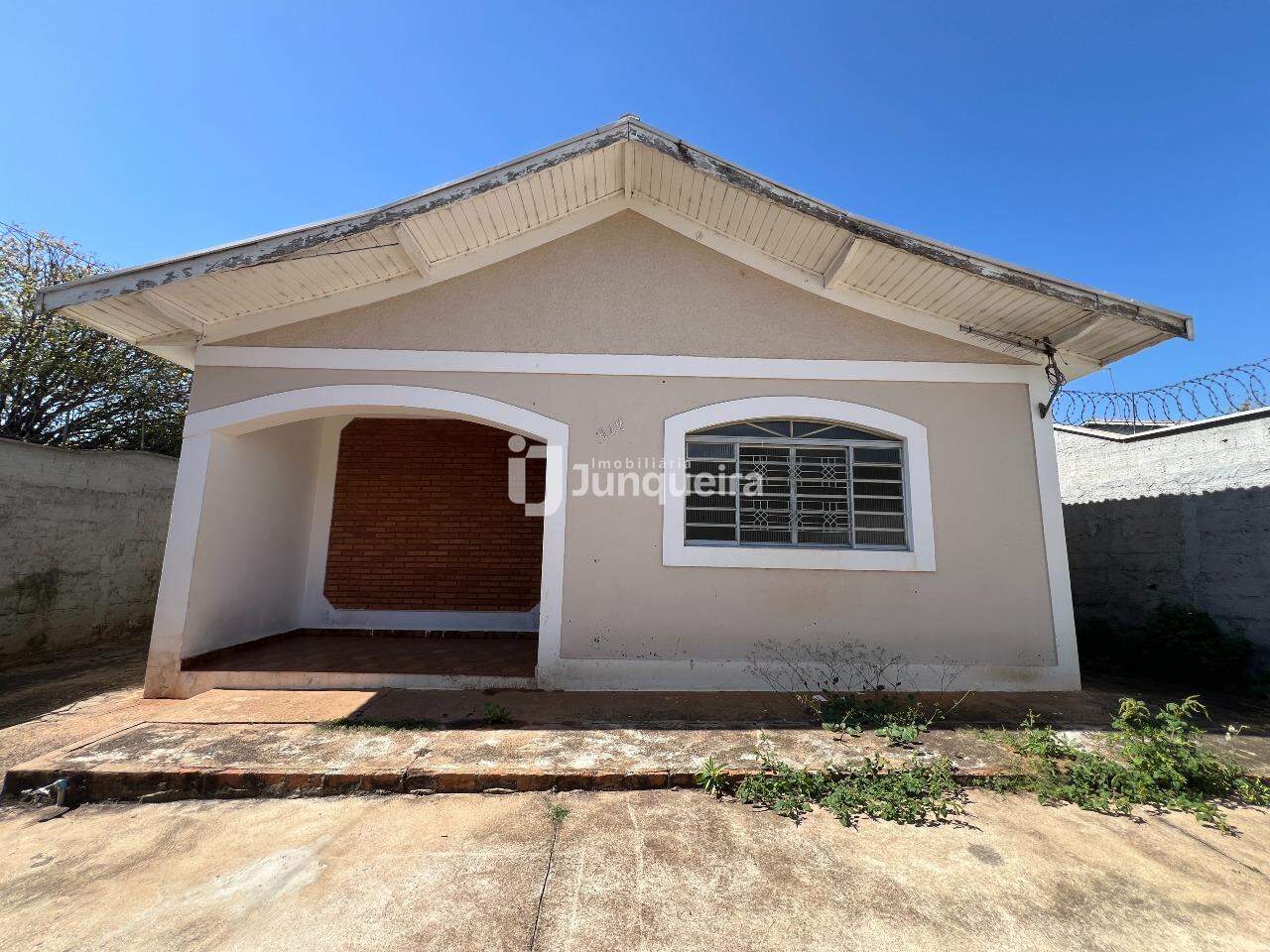 Casa para alugar, 2 quartos, 3 vagas, no bairro Parque Residencial Cambará em Rio das Pedras - SP