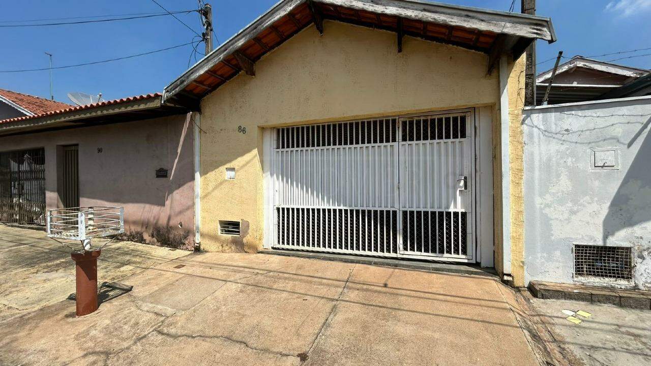 Casa para alugar, 2 quartos, sendo 1 suíte, 2 vagas, no bairro Residencial Itaporanga em Piracicaba - SP
