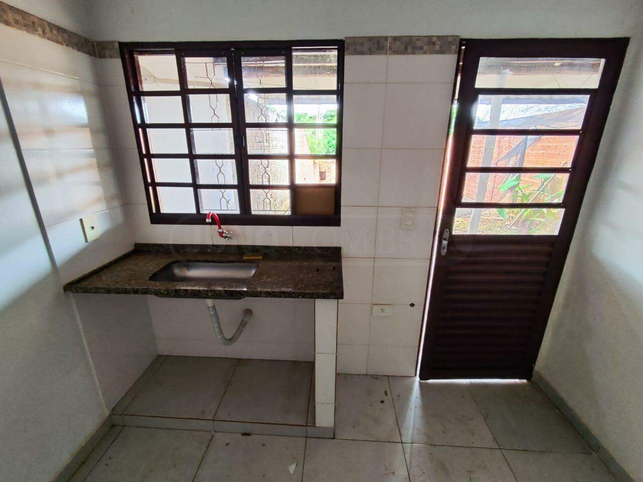 Casa à venda, 1 quarto, sendo 1 suíte, 2 vagas, no bairro Jardim São Carlos em Rio das Pedras - SP