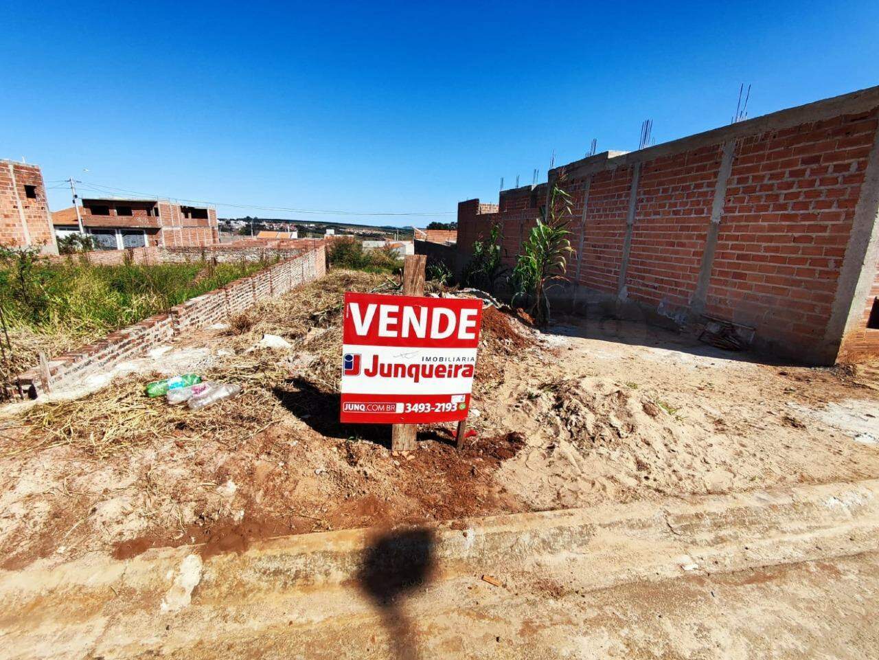 Terreno à venda, no bairro Residencial Alvorada em Rio das Pedras - SP