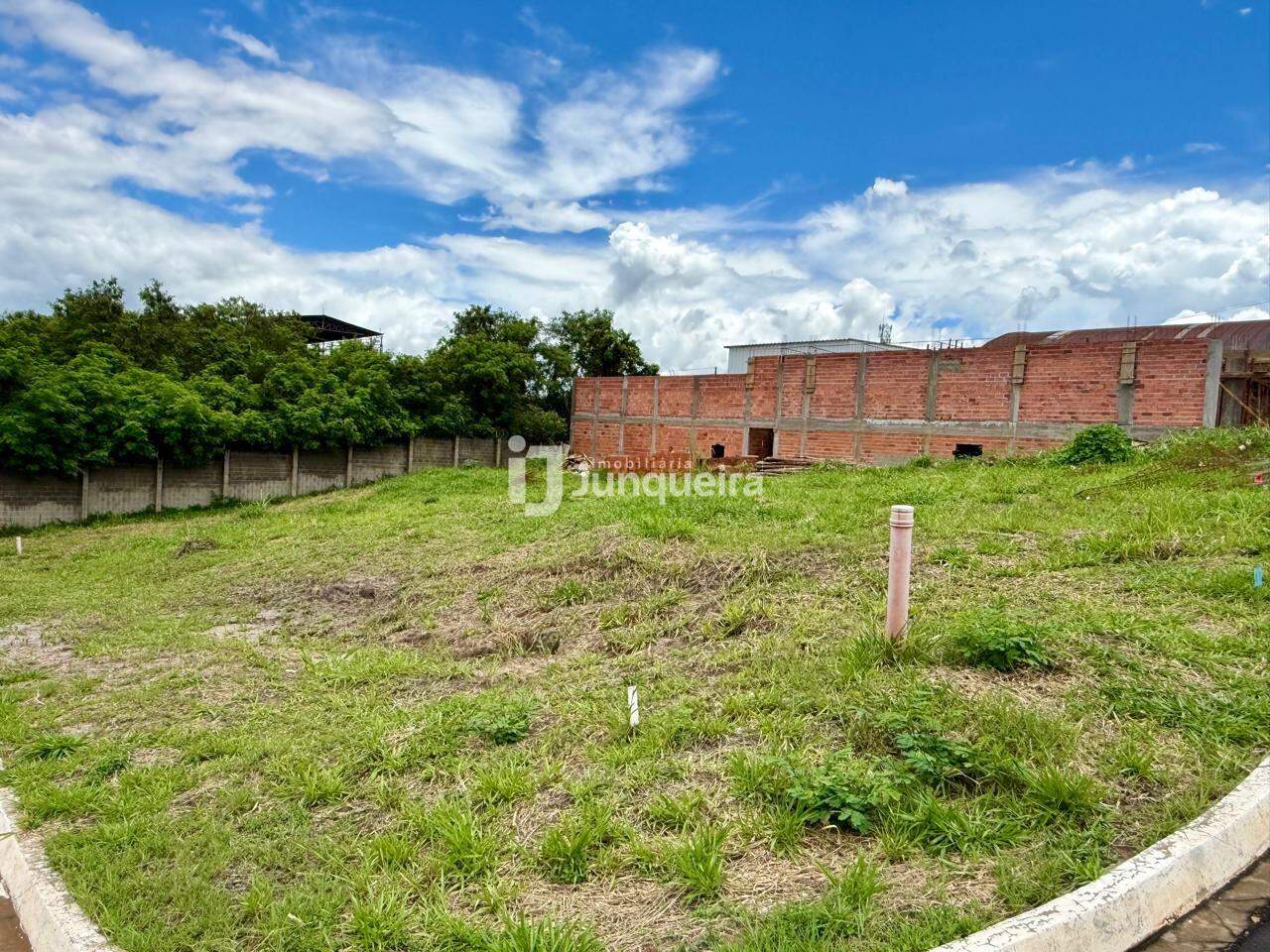 Terreno em Condomínio à venda no Terras do Sinhô III, no bairro Terras do Sinhô lll em Piracicaba - SP