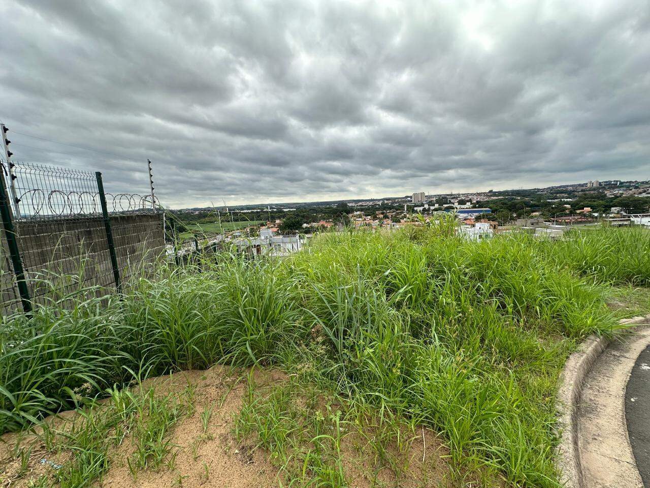 Terreno em Condomínio à venda no Canadá Residencial, no bairro Jardim São Francisco em Piracicaba - SP