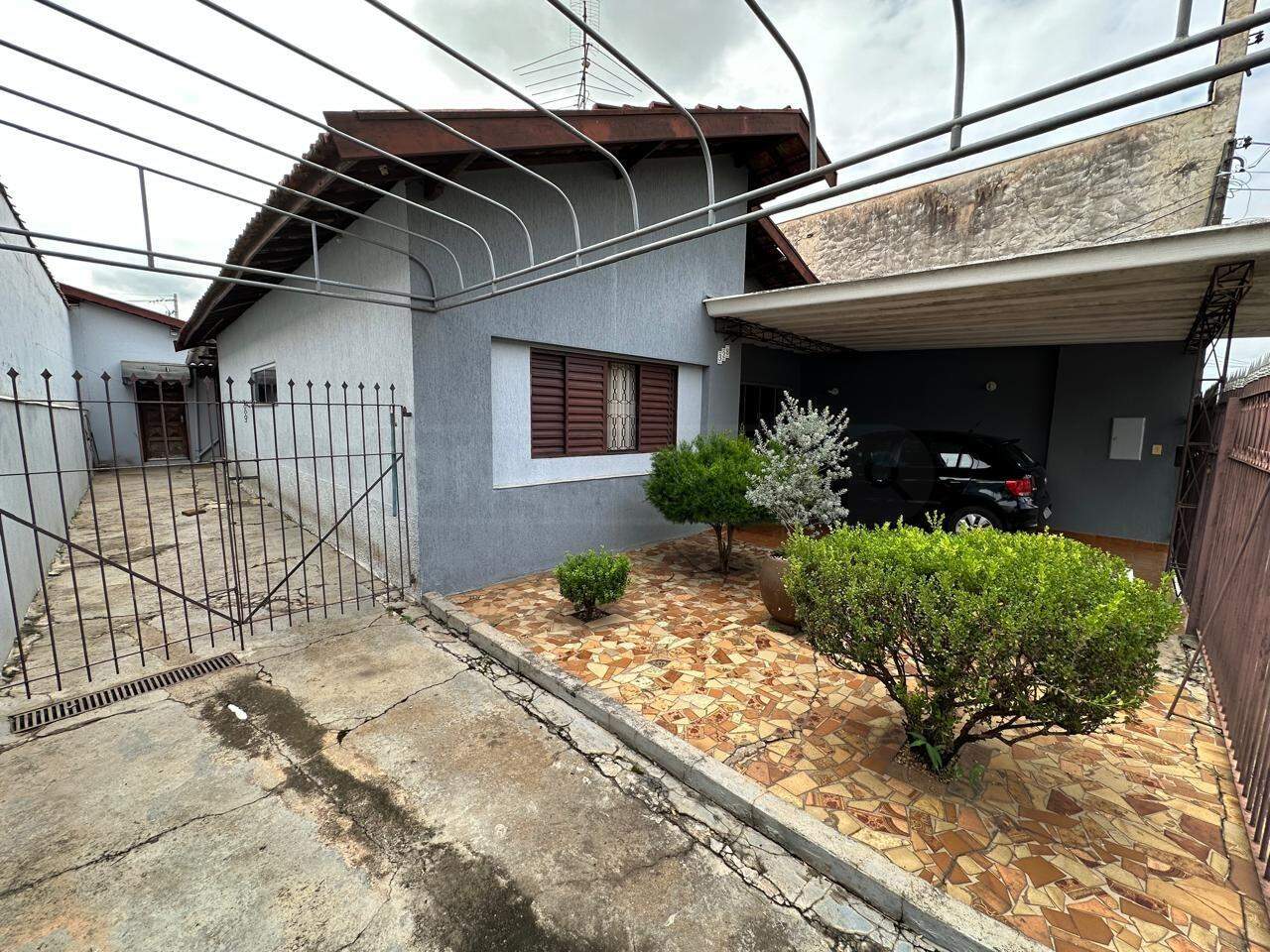 Casa à venda, 3 quartos, 1 vaga, no bairro Santa Terezinha em Piracicaba - SP