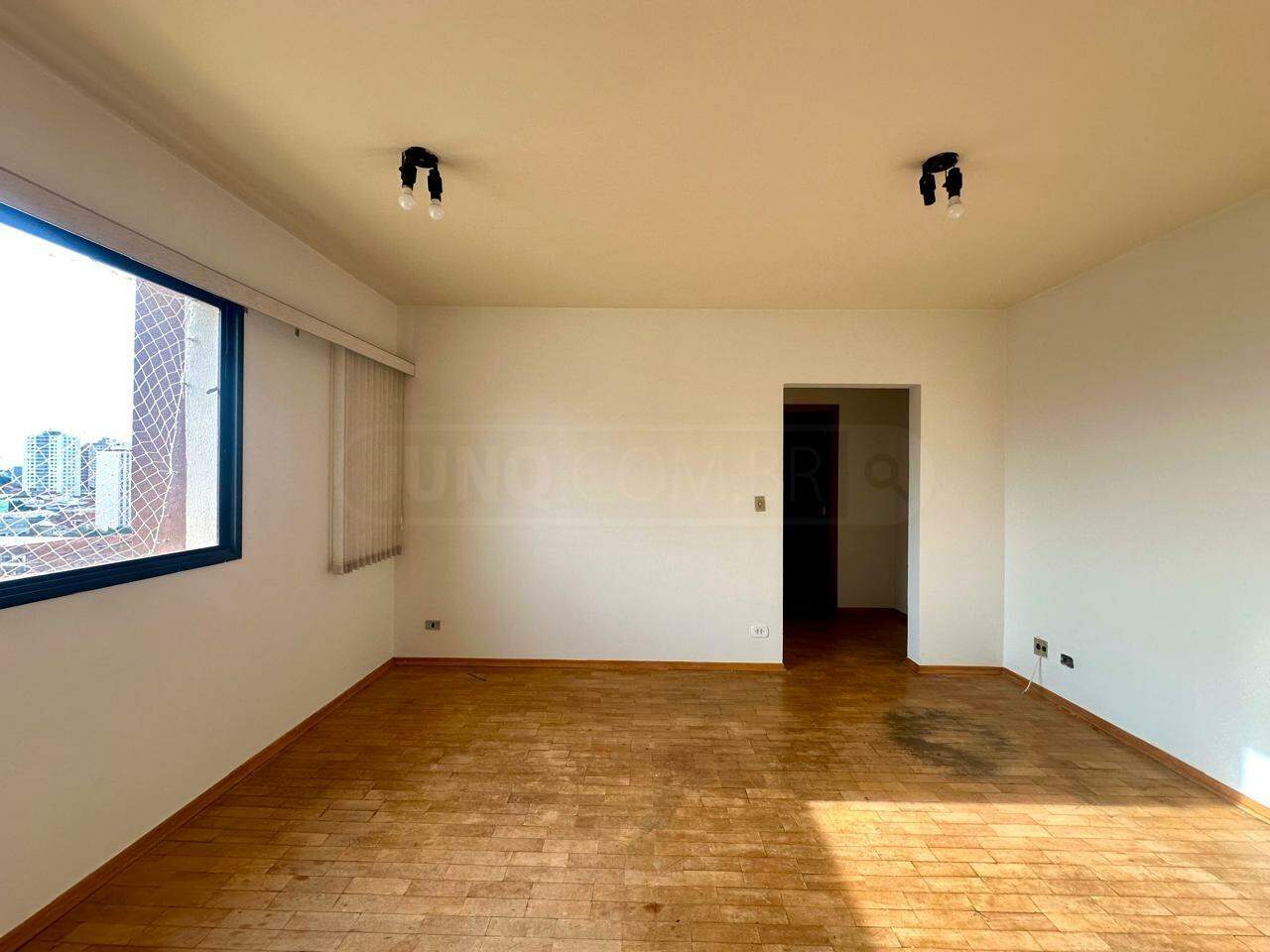 Apartamento à venda no Petinelli, 1 quarto, 1 vaga, no bairro Cidade Alta em Piracicaba - SP