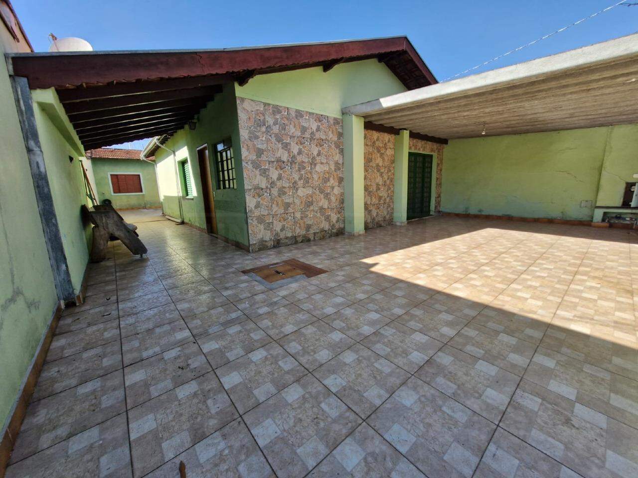 Casa à venda, 3 quartos, 2 vagas, no bairro Santa Terezinha em Piracicaba - SP