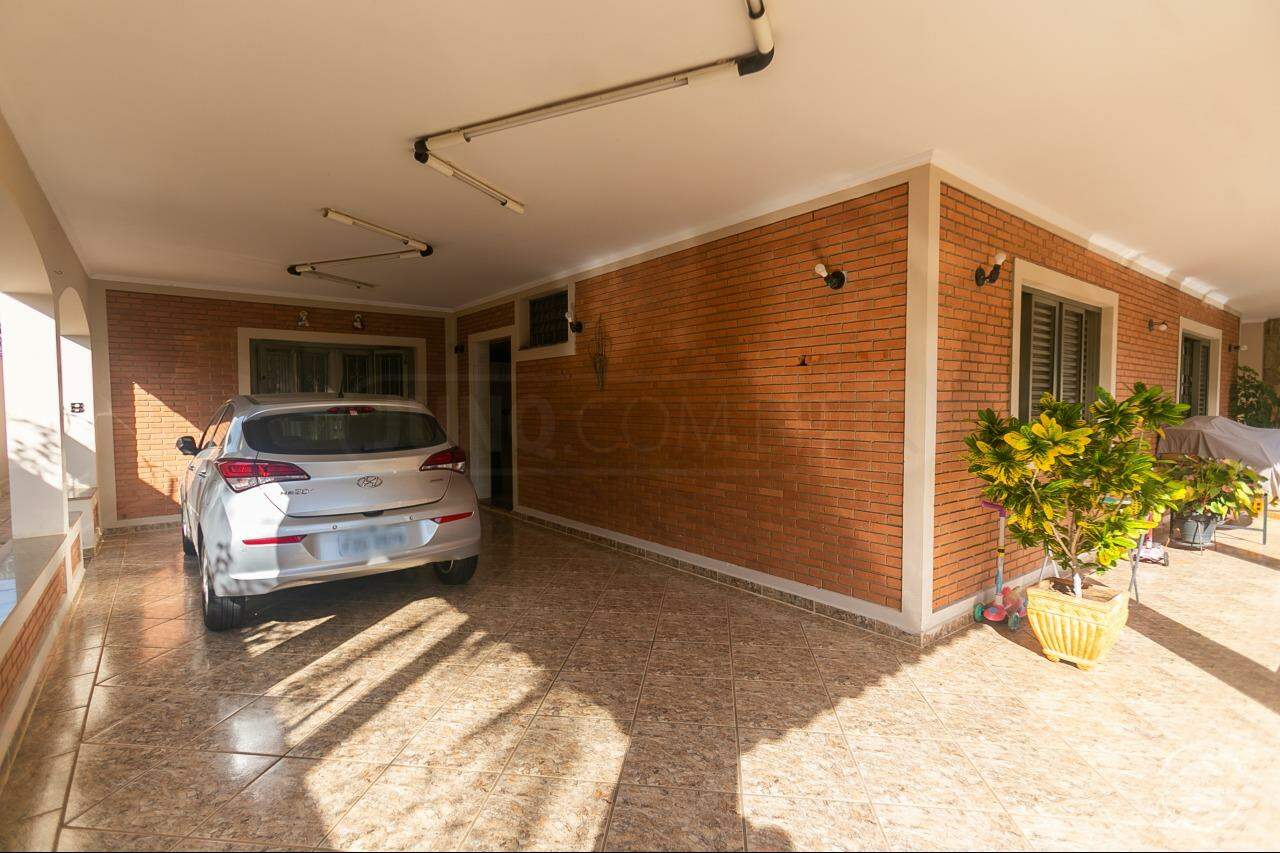 Casa à venda, 5 quartos, sendo 3 suítes, 2 vagas, no bairro Gran Park em Piracicaba - SP