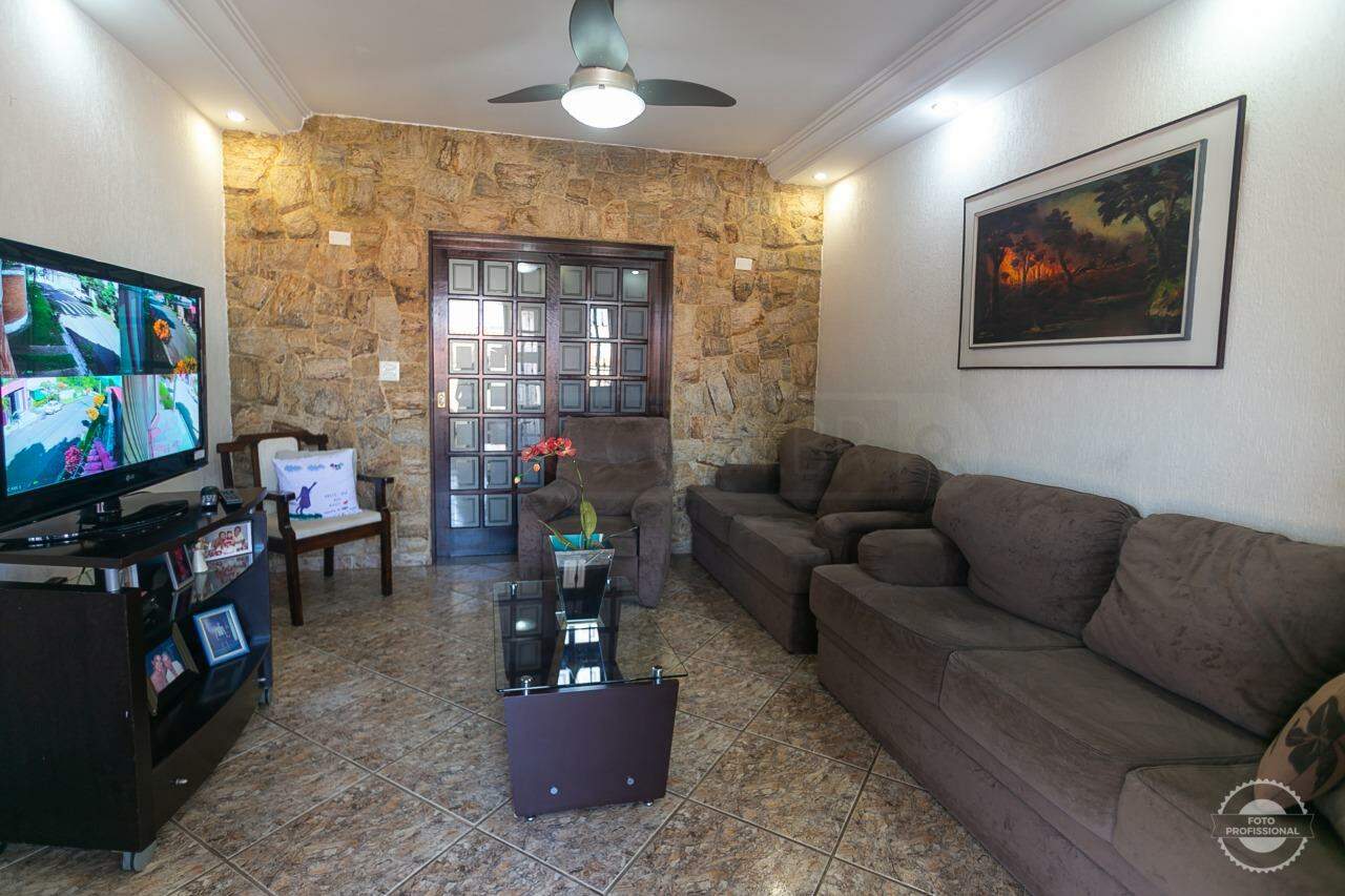 Casa à venda, 5 quartos, sendo 3 suítes, 2 vagas, no bairro Gran Park Residencial em Piracicaba - SP