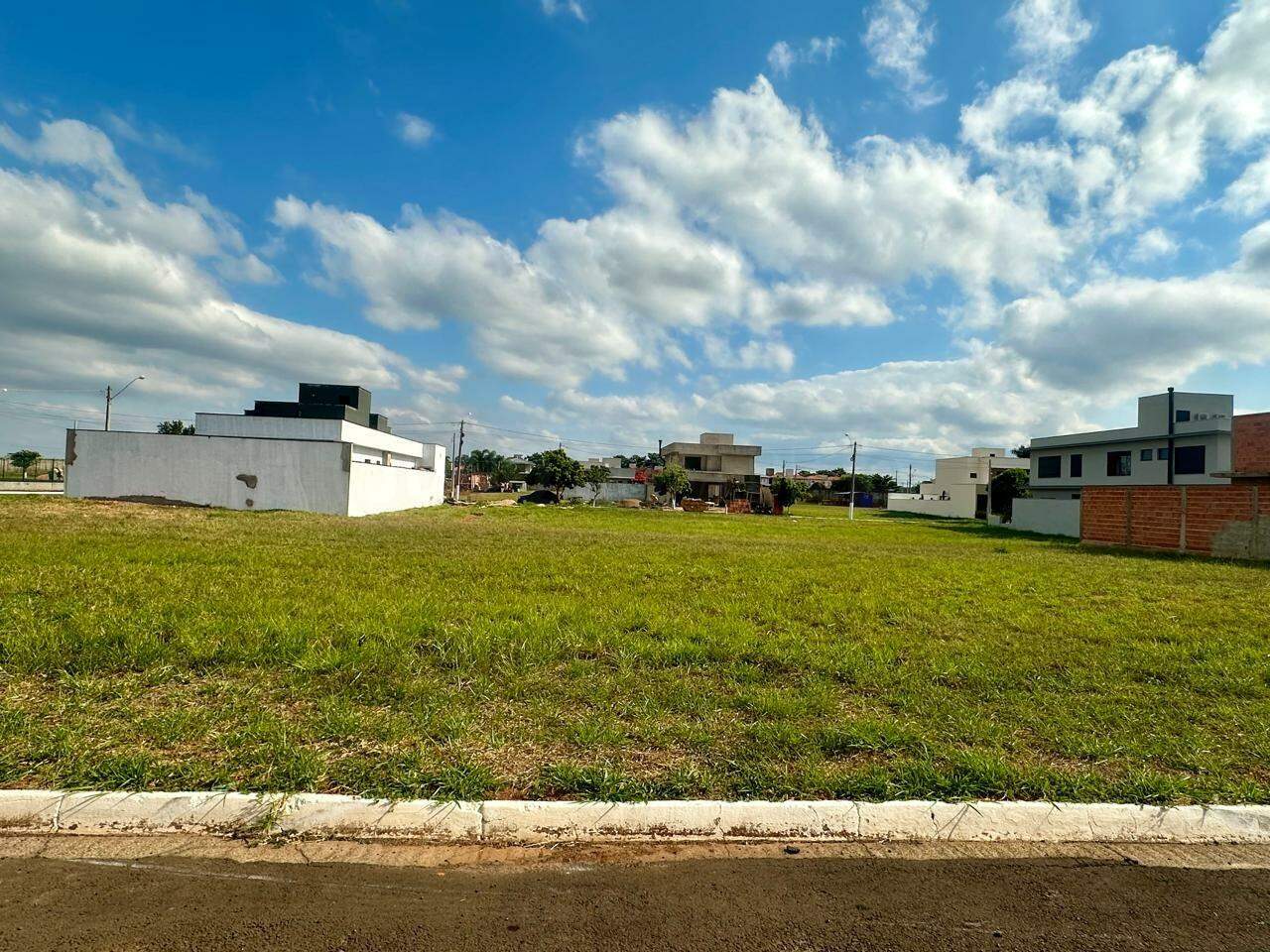 Terreno em Condomínio à venda no Novo Campestre, no bairro Campestre em Piracicaba - SP