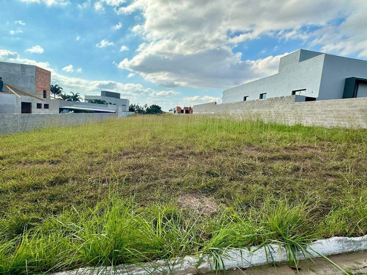 Terreno em Condomínio à venda no Park Campestre II, no bairro Campestre em Piracicaba - SP