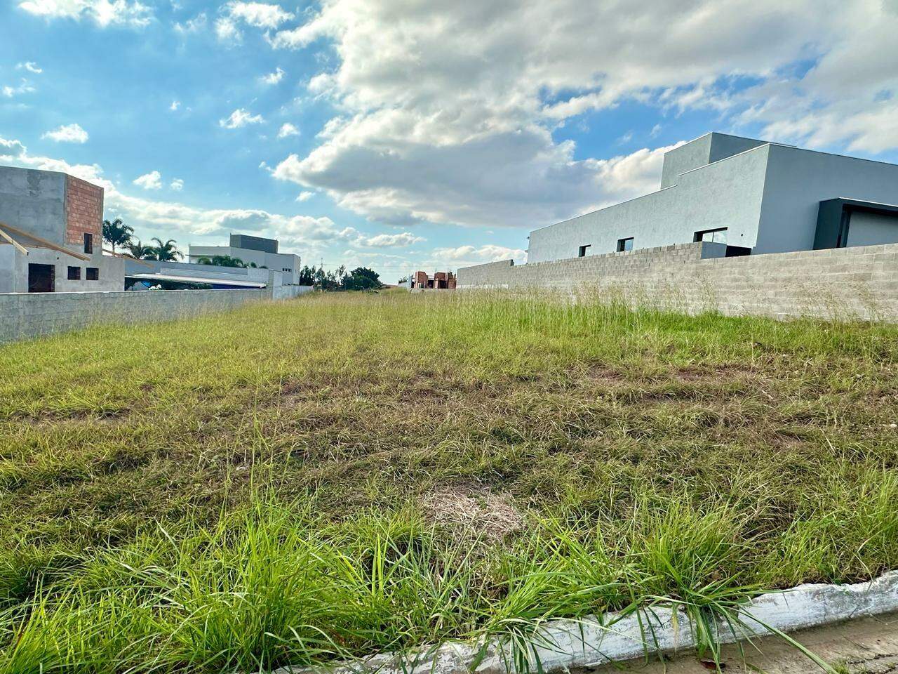 Terreno em Condomínio à venda no Park Campestre II, no bairro Campestre em Piracicaba - SP