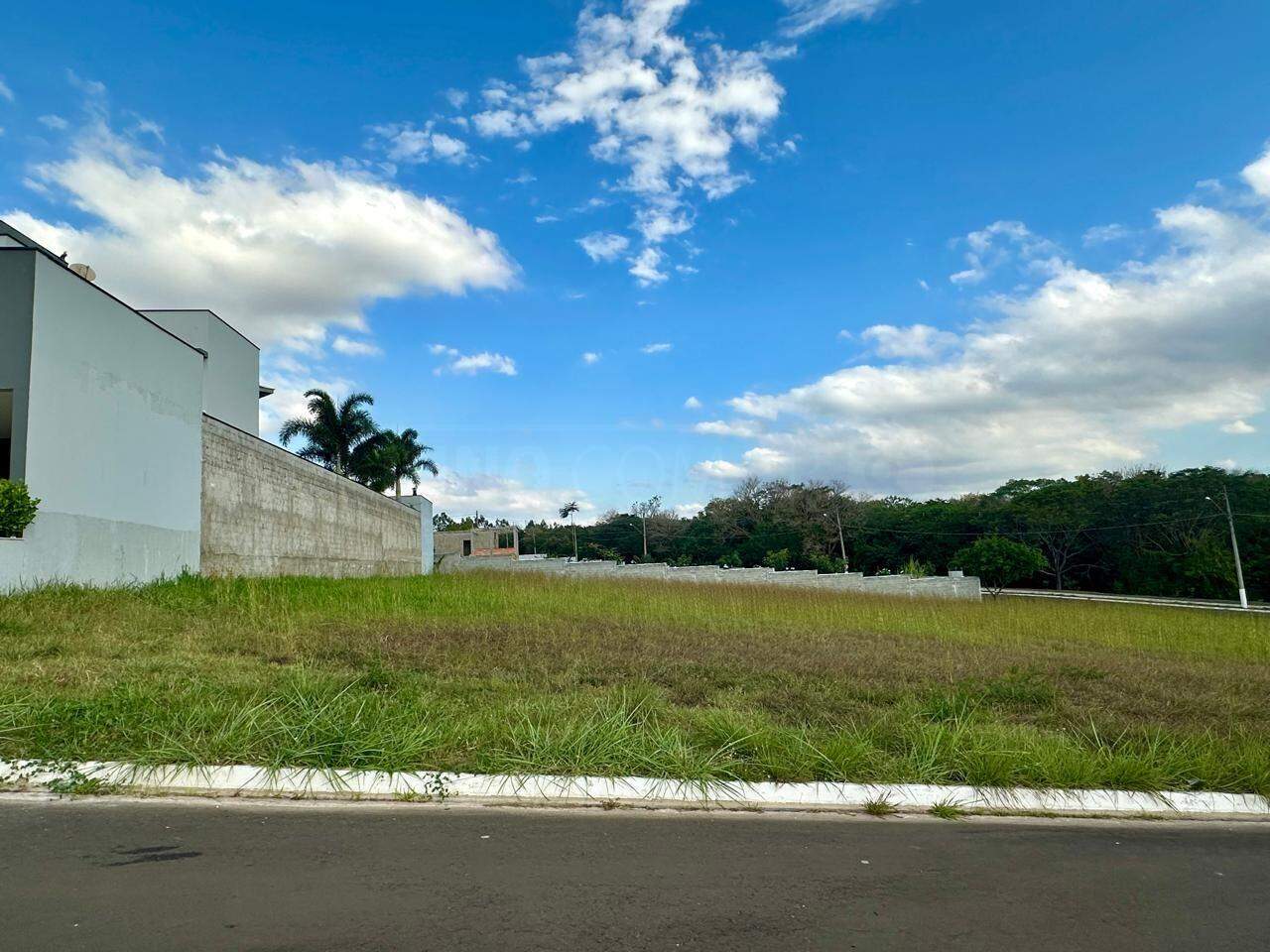 Terreno em Condomínio à venda no Park Campestre II, no bairro Campestre em Piracicaba - SP