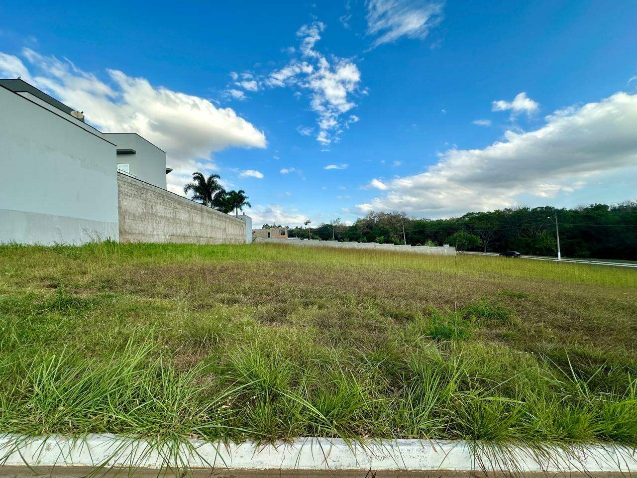 Terreno em Condomínio à venda no Park Campestre II, no bairro Campestre em Piracicaba - SP