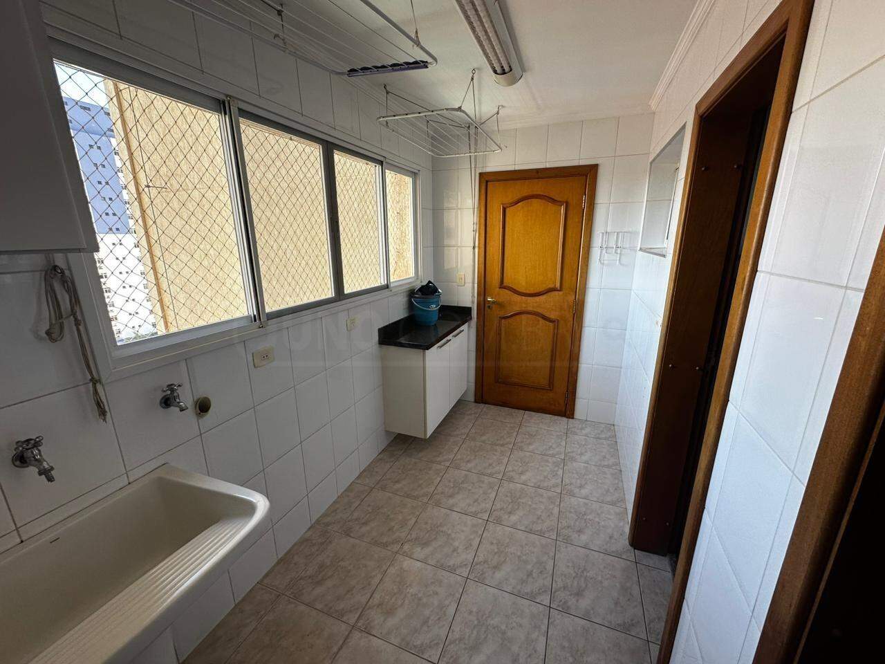 Apartamento à venda no Edifício Albatroz, 3 quartos, sendo 1 suíte, 2 vagas, no bairro Centro em Piracicaba - SP