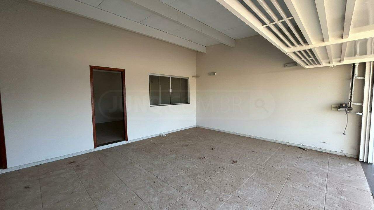 Casa para alugar, 3 quartos, sendo 1 suíte, 2 vagas, no bairro Água Branca em Piracicaba - SP