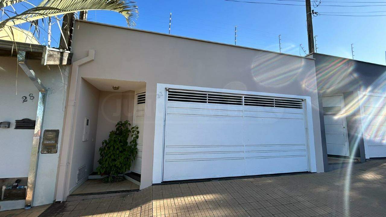 Casa para alugar, 3 quartos, sendo 1 suíte, 2 vagas, no bairro Água Branca em Piracicaba - SP
