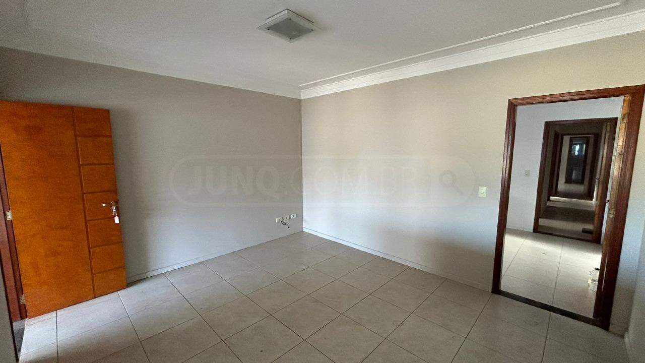 Casa para alugar, 3 quartos, sendo 1 suíte, 2 vagas, no bairro Água Branca em Piracicaba - SP