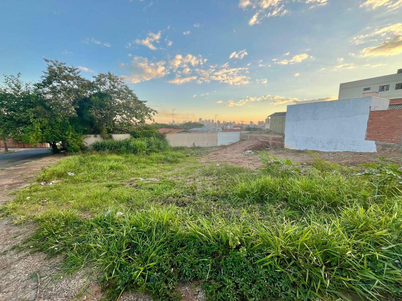 Terreno à venda, no bairro Jardim Brasília em Piracicaba - SP