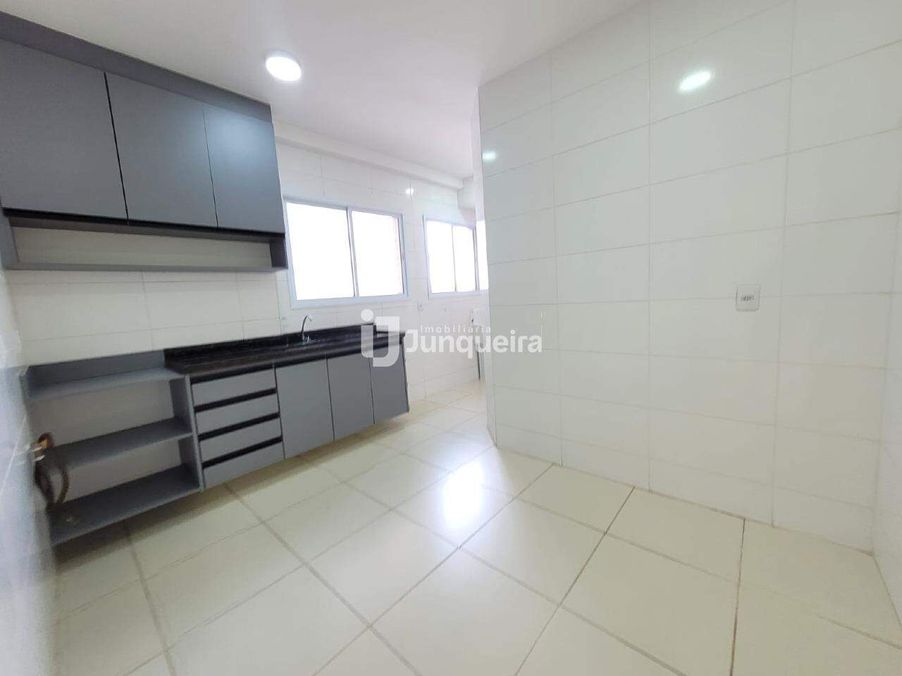 Apartamento para alugar no Higienópolis, 3 quartos, sendo 1 suíte, 2 vagas, no bairro Higienópolis em Piracicaba - SP