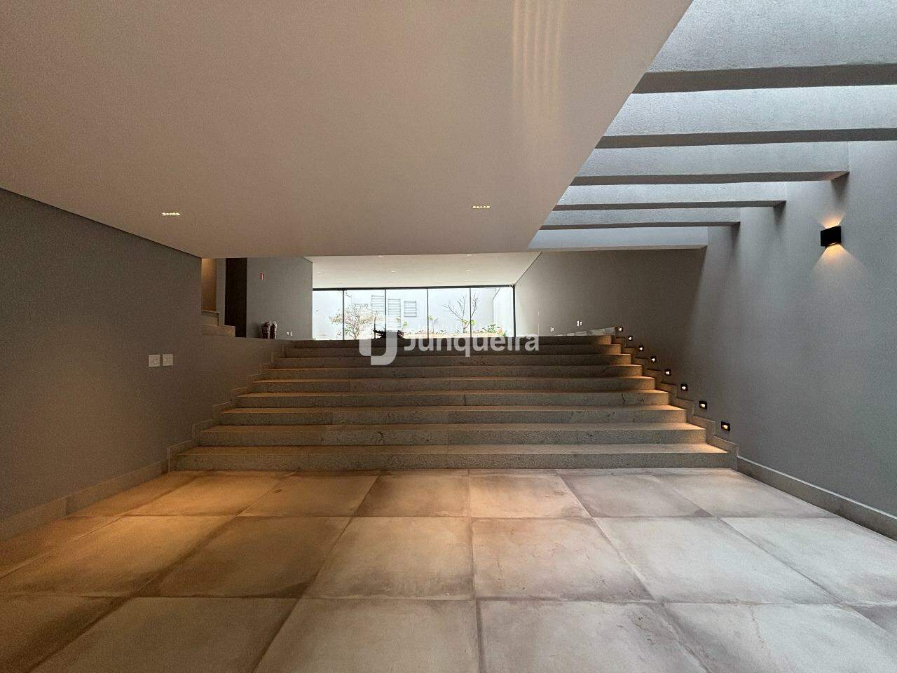 Casa Comercial para alugar, 3 vagas, no bairro São Dimas em Piracicaba - SP