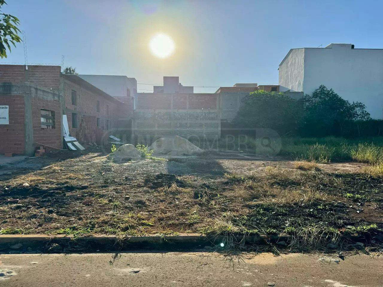 Terreno à venda, no bairro Terras Di Treviso em Piracicaba - SP