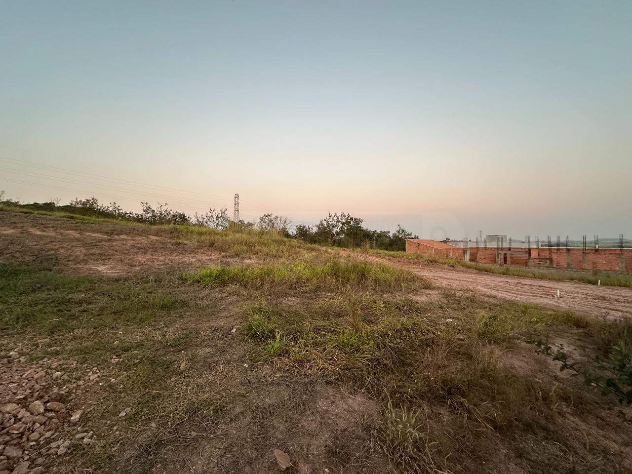 Terreno à venda, no bairro Vale do Sol em Piracicaba - SP