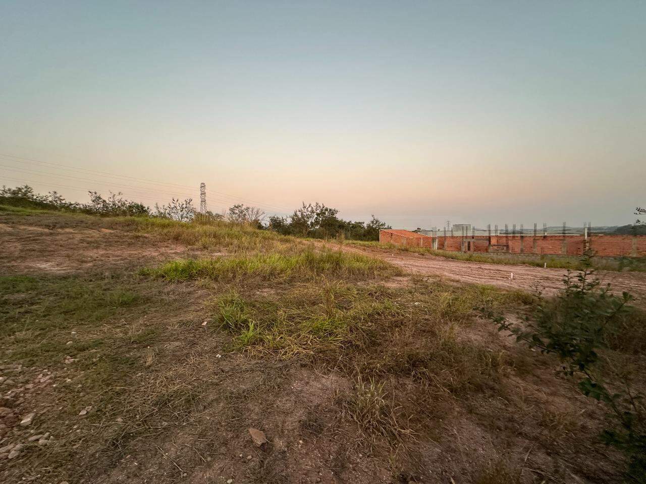 Terreno à venda, no bairro Vale do Sol em Piracicaba - SP