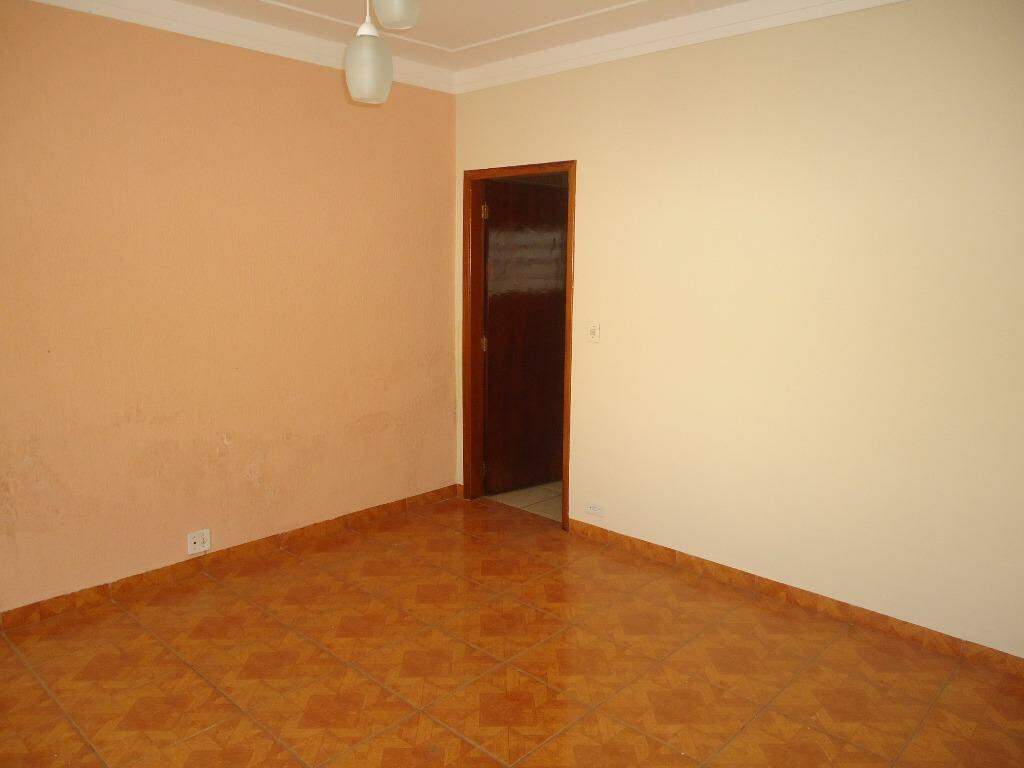 Casa à venda, 2 quartos, 2 vagas, no bairro Castelinho em Piracicaba - SP