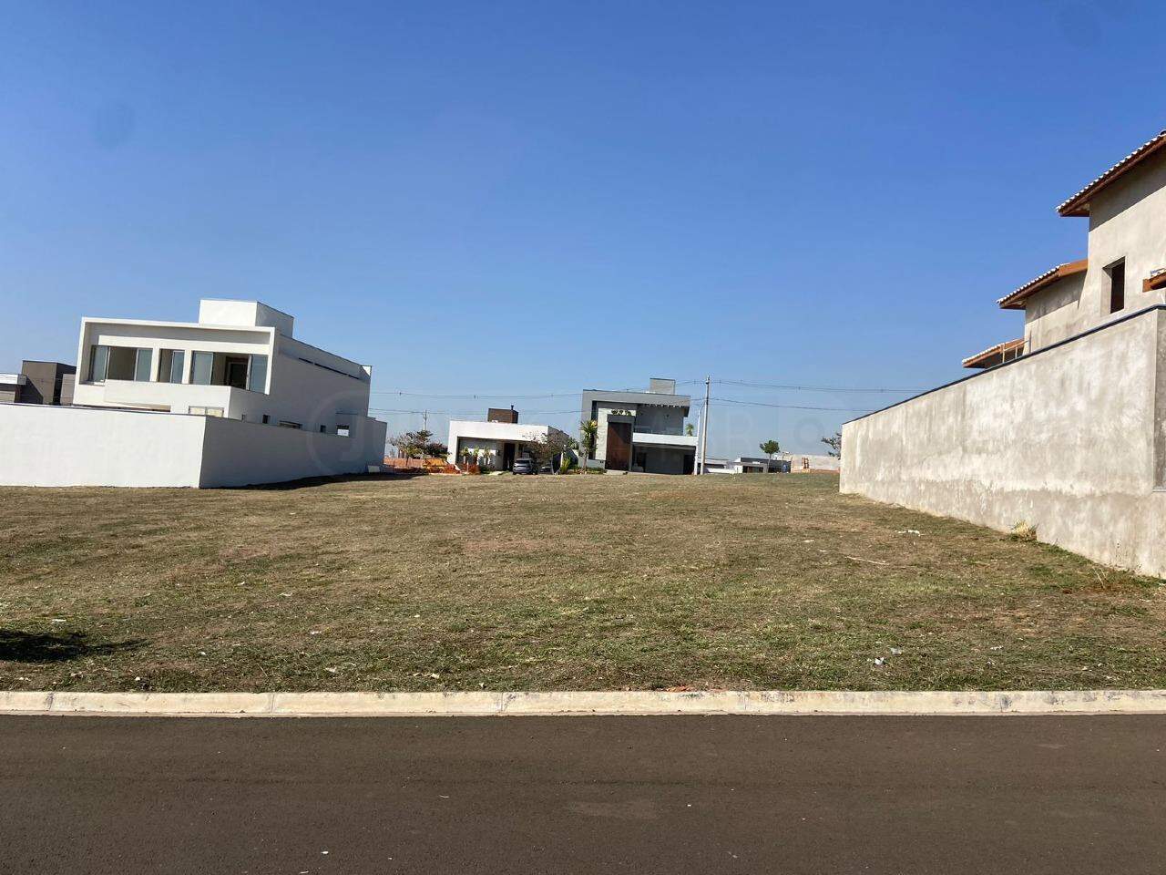 Terreno em Condomínio à venda no Damha II , no bairro Ondas em Piracicaba - SP