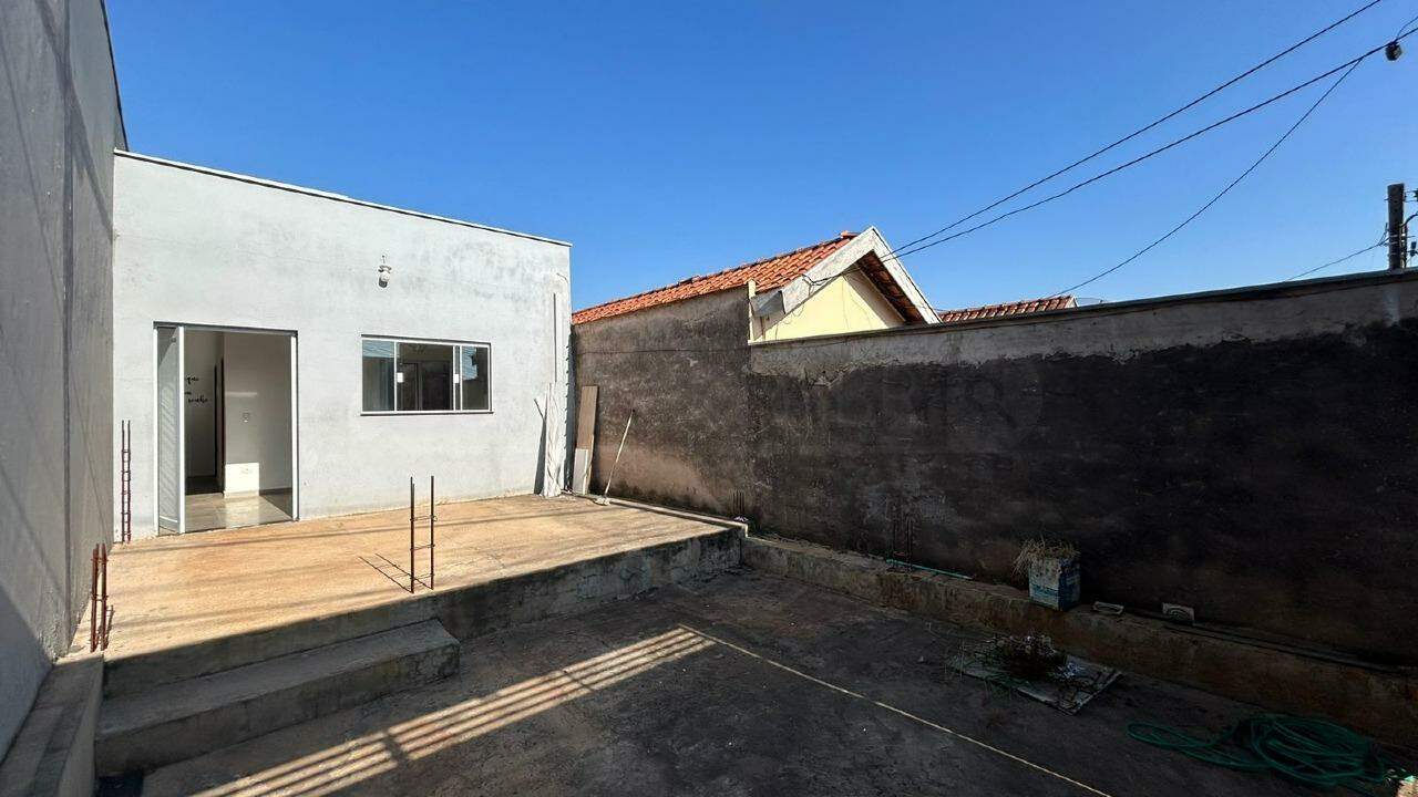 Casa para alugar, 1 quarto, 1 vaga, no bairro Jardim Diamante em Piracicaba - SP