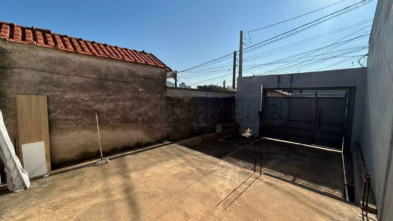 Casa para alugar, 1 quarto, 1 vaga, no bairro Jardim Diamante em Piracicaba - SP