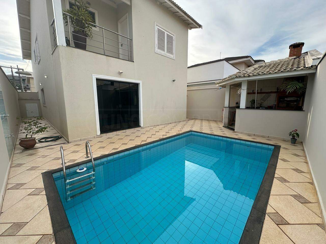 Casa em Condomínio à venda no Terras de Piracicaba IV, 3 quartos, sendo 2 suítes, 2 vagas, no bairro Terras de Piracicaba em Piracicaba - SP