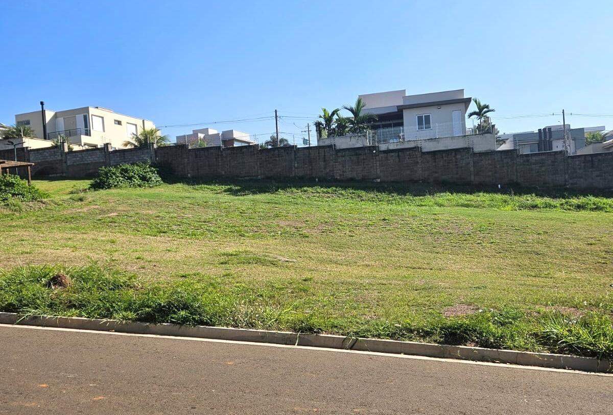 Terreno em Condomínio à venda no Damha II , no bairro Parque Residencial Damha II em Piracicaba - SP