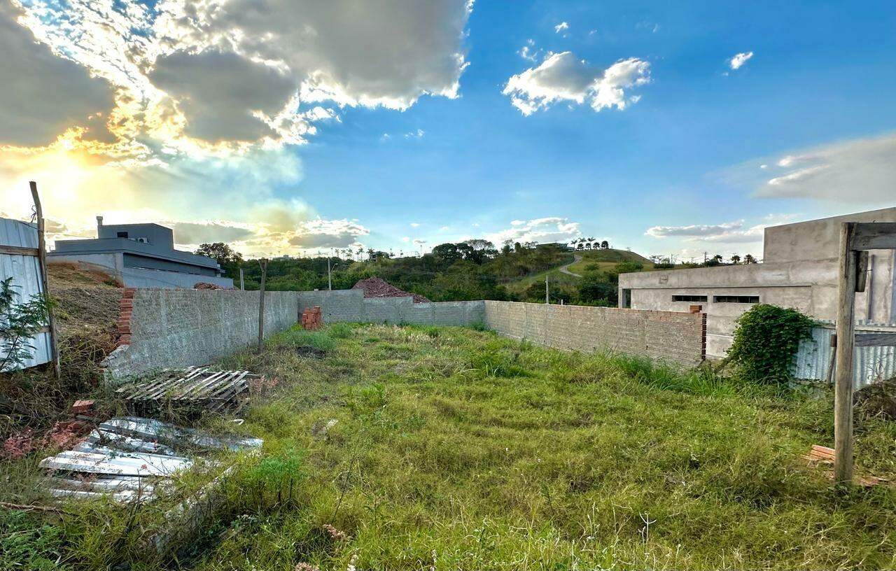 Terreno em Condomínio à venda no Damha II , no bairro Parque Residencial Damha II em Piracicaba - SP