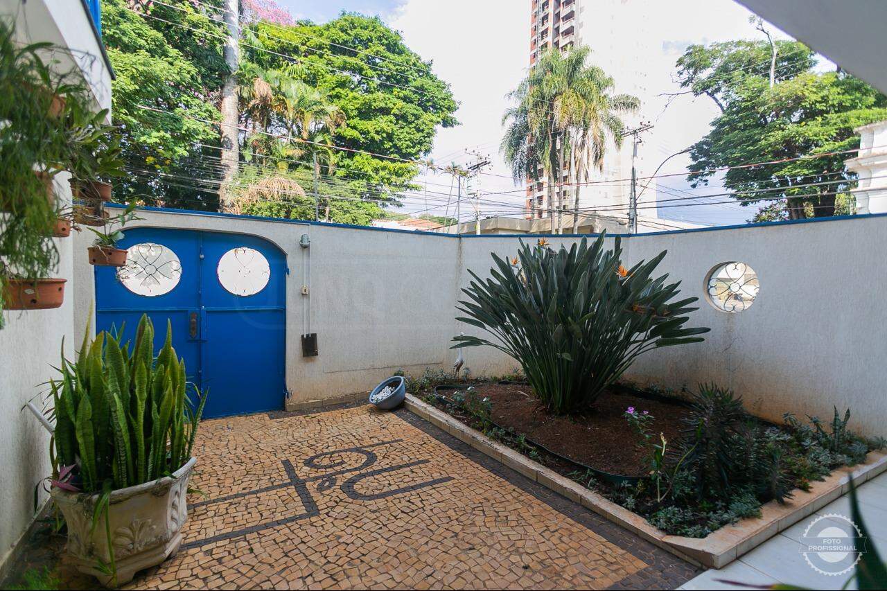 Casa Comercial à venda, 4 quartos, sendo 1 suíte, 4 vagas, no bairro Cidade Alta em Piracicaba - SP