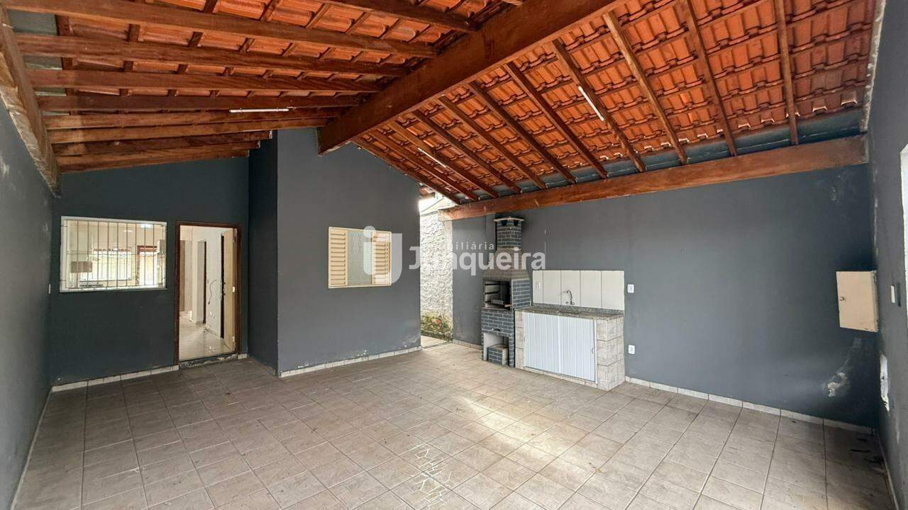 Casa para alugar, 2 quartos, 2 vagas, no bairro Parque Residencial Monte Rey III em Piracicaba - SP