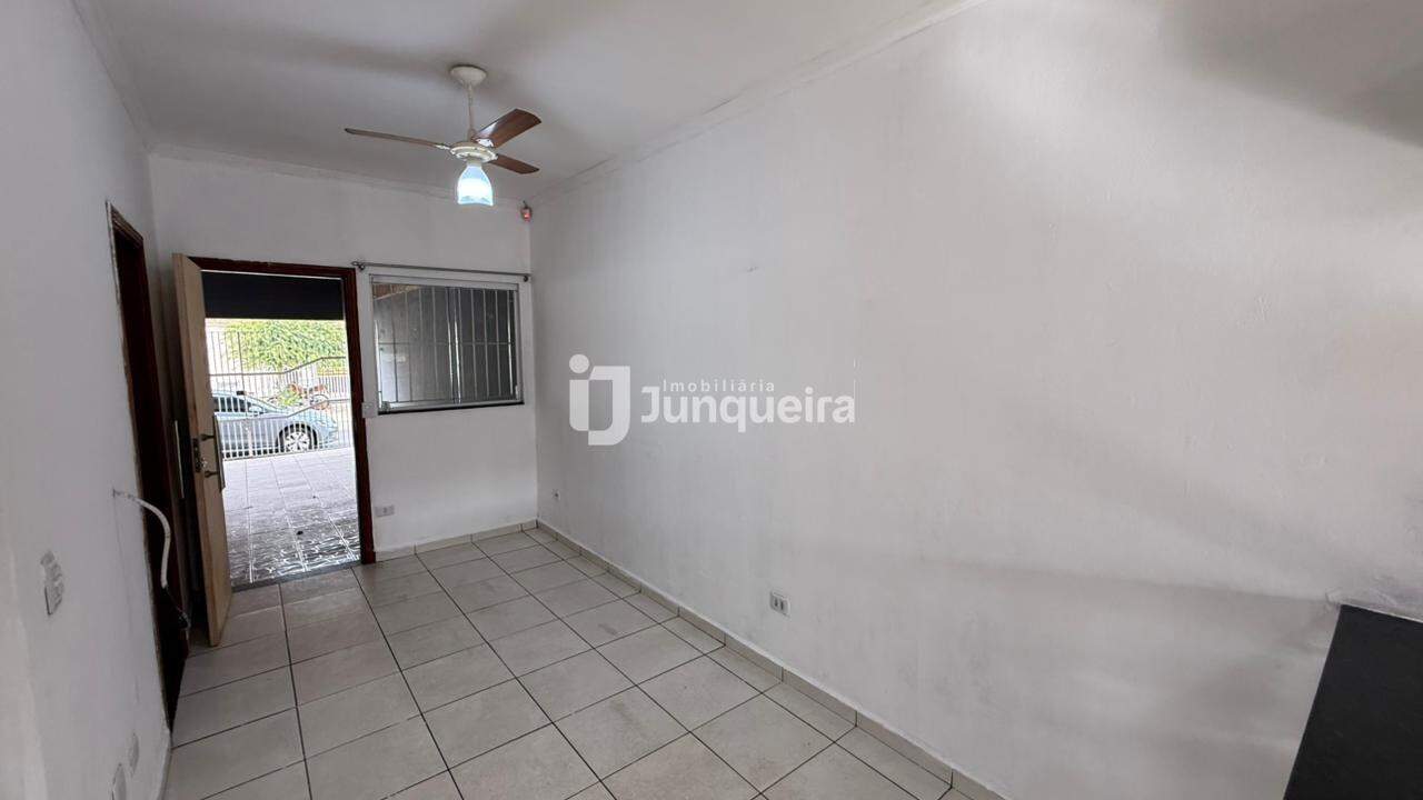 Casa para alugar, 2 quartos, 2 vagas, no bairro Parque Residencial Monte Rey III em Piracicaba - SP