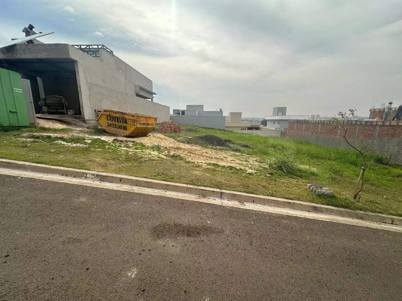 Terreno em Condomínio à venda no Soleil , no bairro Ondinhas em Piracicaba - SP