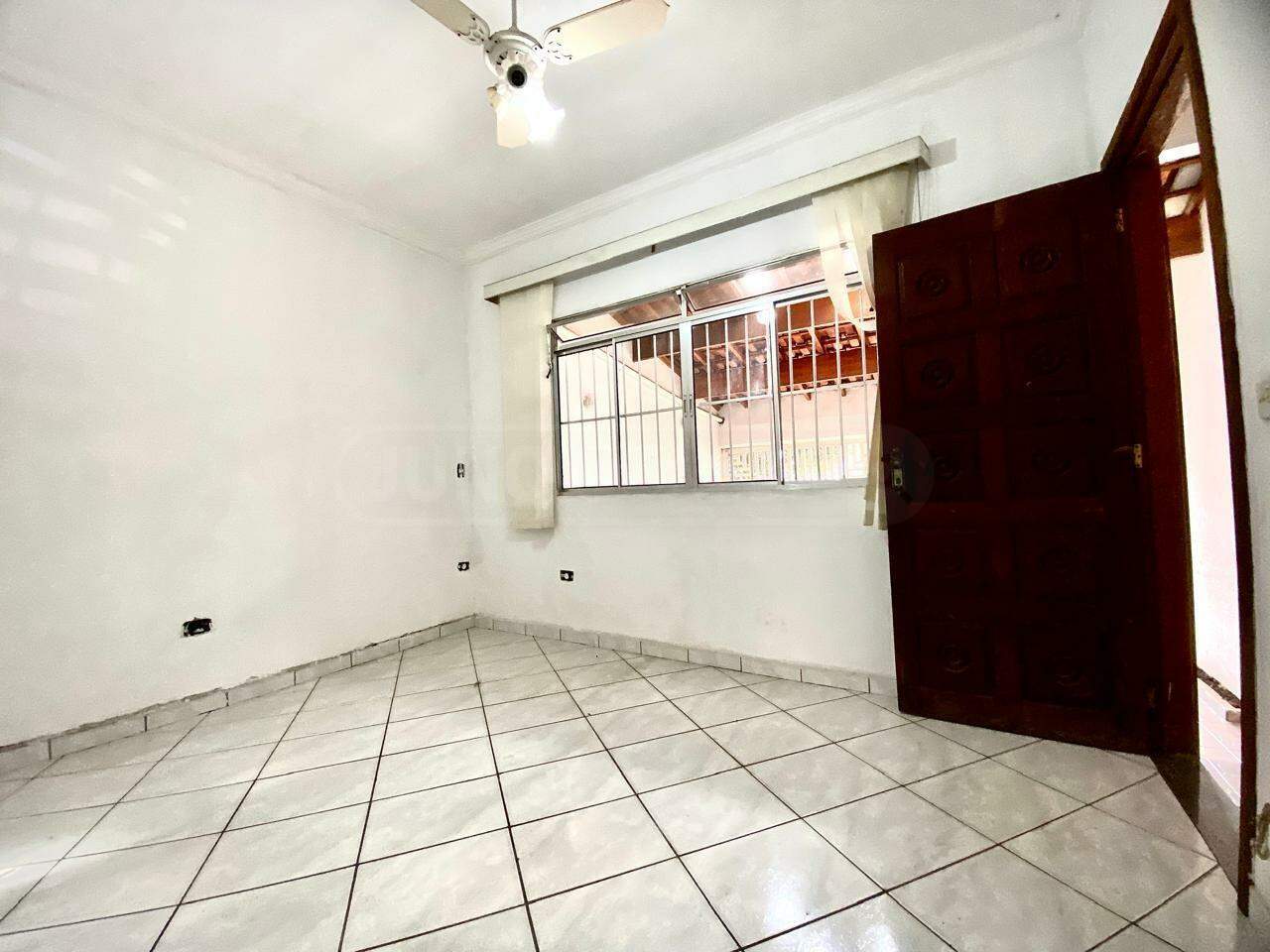 Casa à venda, 4 quartos, sendo 1 suíte, 2 vagas, no bairro Jardim Panorama Ii em Piracicaba - SP