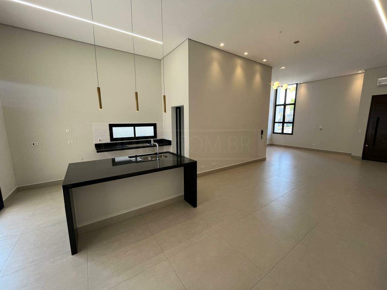 Casa em Condomínio para alugar no Reserva do Engenho , 3 quartos, sendo 3 suítes, 4 vagas, no bairro Reserva do Engenho em Piracicaba - SP