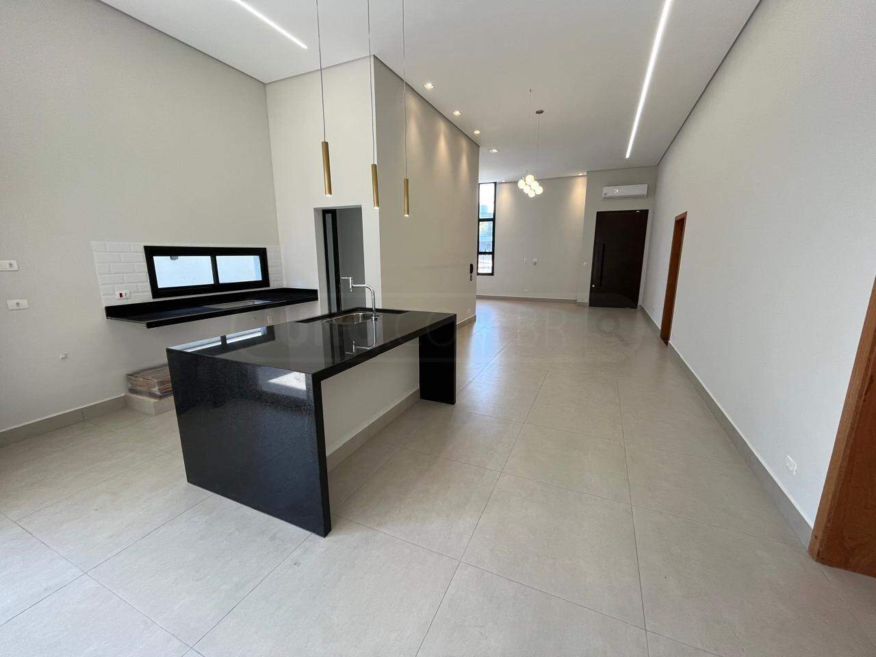 Casa em Condomínio para alugar no Reserva do Engenho , 3 quartos, sendo 3 suítes, 4 vagas, no bairro Reserva do Engenho em Piracicaba - SP