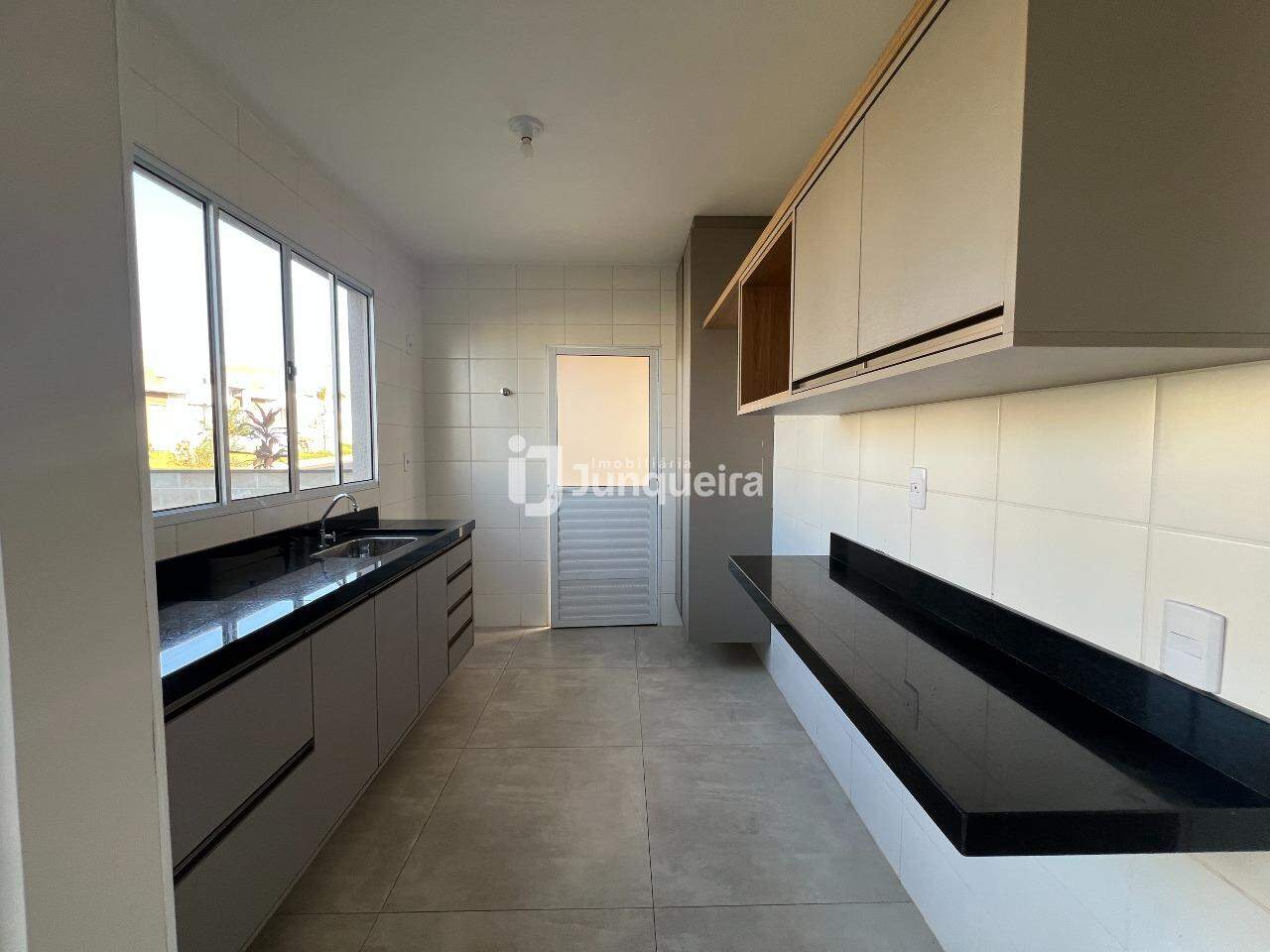 Casa em Condomínio para alugar no Reserva Taquaral I, 3 quartos, sendo 1 suíte, 2 vagas, no bairro Parque Taquaral em Piracicaba - SP