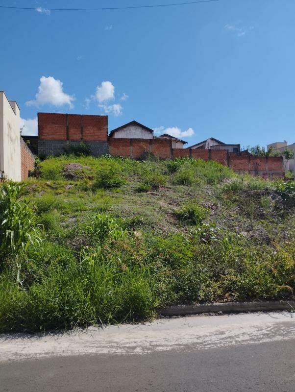 Terreno à venda, no bairro Jardim dos Manacás em Piracicaba - SP