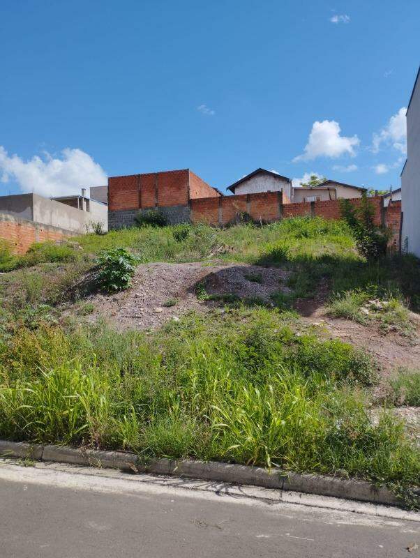 Terreno à venda, no bairro Jardim dos Manacás em Piracicaba - SP