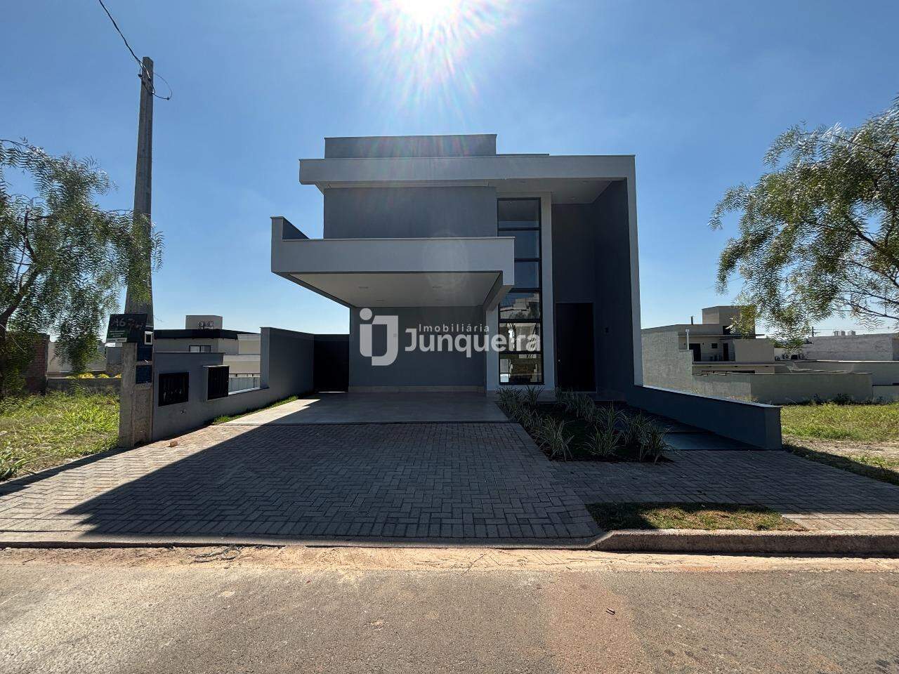 Casa em Condomínio à venda no Canadá Residencial, 4 quartos, sendo 3 suítes, 4 vagas, no bairro Canadá Residencial em Piracicaba - SP