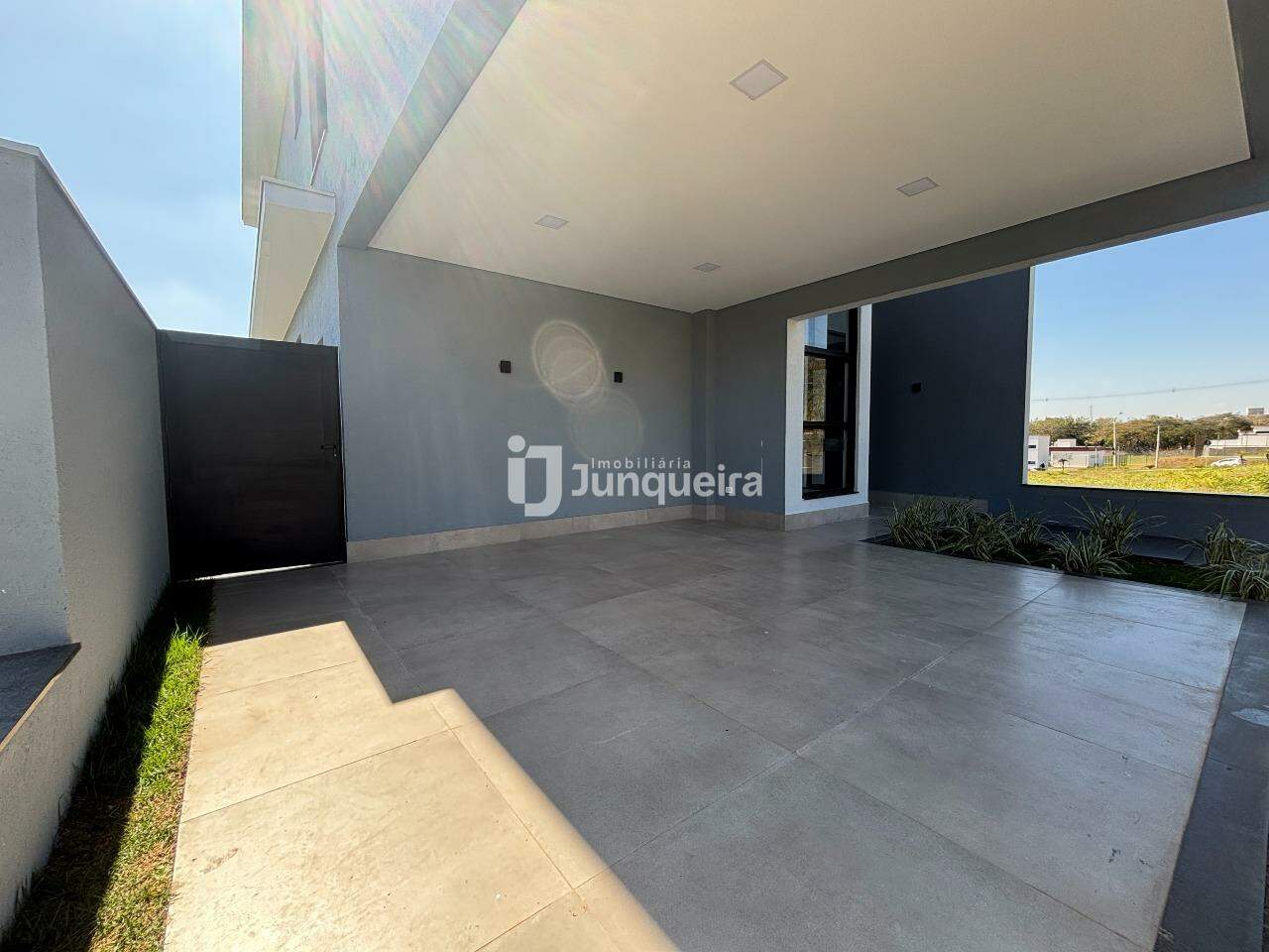 Casa em Condomínio à venda no Canadá Residencial, 4 quartos, sendo 3 suítes, 4 vagas, no bairro Canadá Residencial em Piracicaba - SP