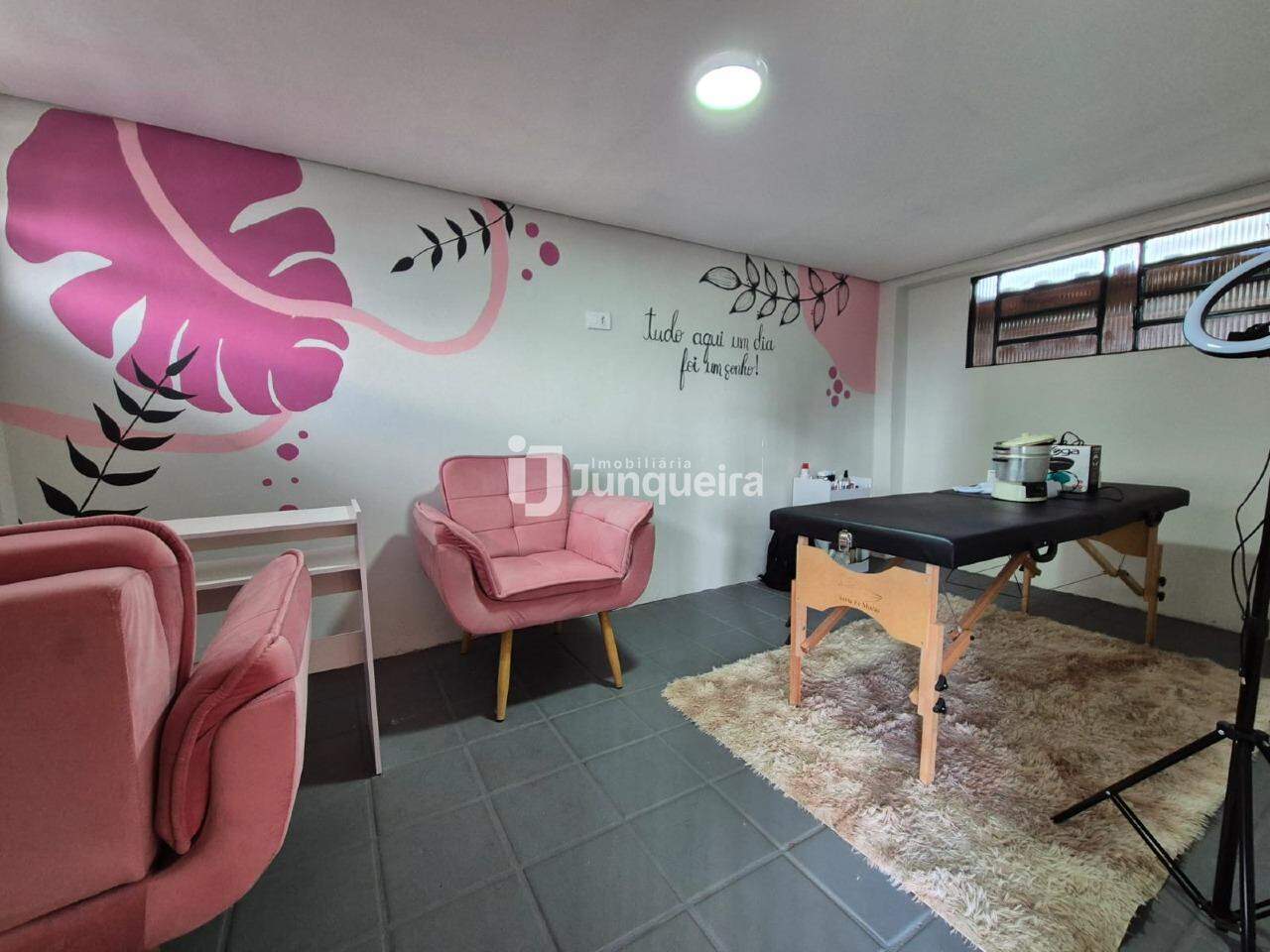 Casa à venda, 4 quartos, 2 vagas, no bairro Cidade Alta em Piracicaba - SP