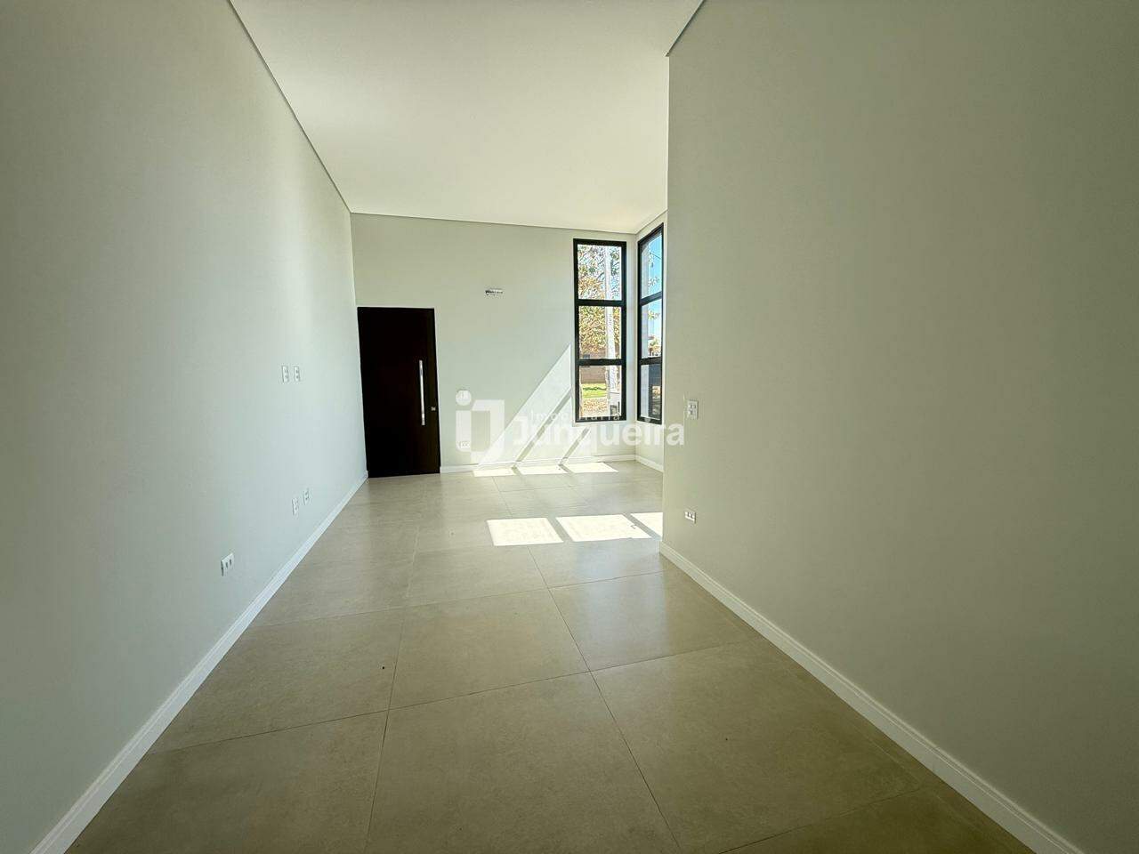 Casa em Condomínio à venda no Villa D'Aquila, 3 quartos, sendo 3 suítes, 2 vagas, no bairro Villa D'áquila em Piracicaba - SP