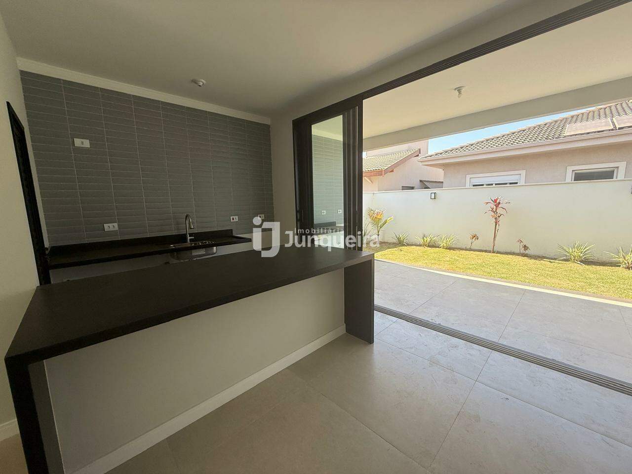 Casa em Condomínio à venda no Villa D'Aquila, 3 quartos, sendo 3 suítes, 2 vagas, no bairro Villa D'áquila em Piracicaba - SP