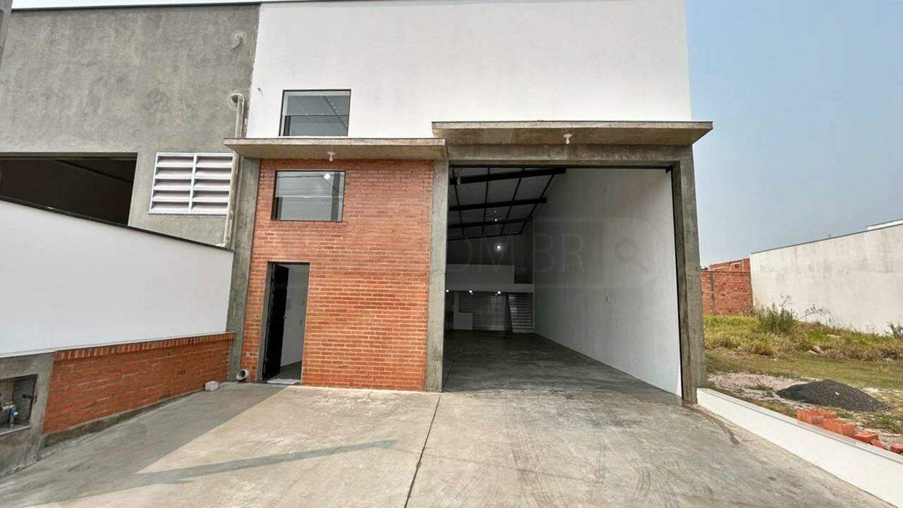 Galpão à venda, 3 vagas, no bairro Conjunto Habitacional Água Branca em Piracicaba - SP